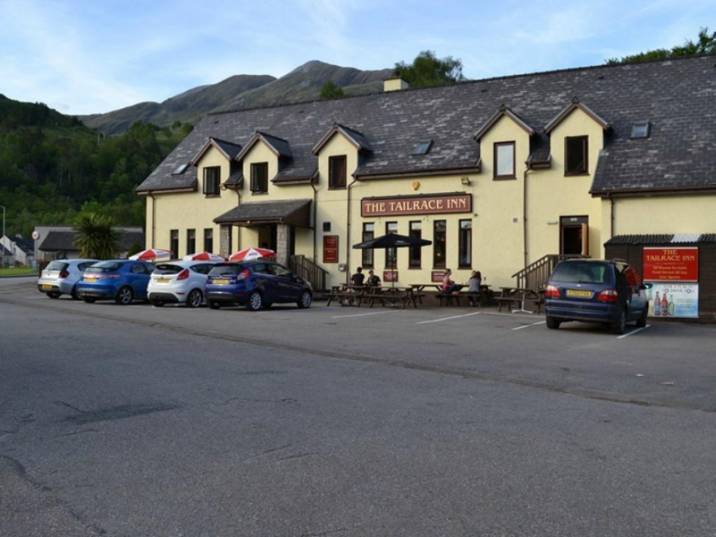 Tailrace Inn キンロックリーバン エクステリア 写真